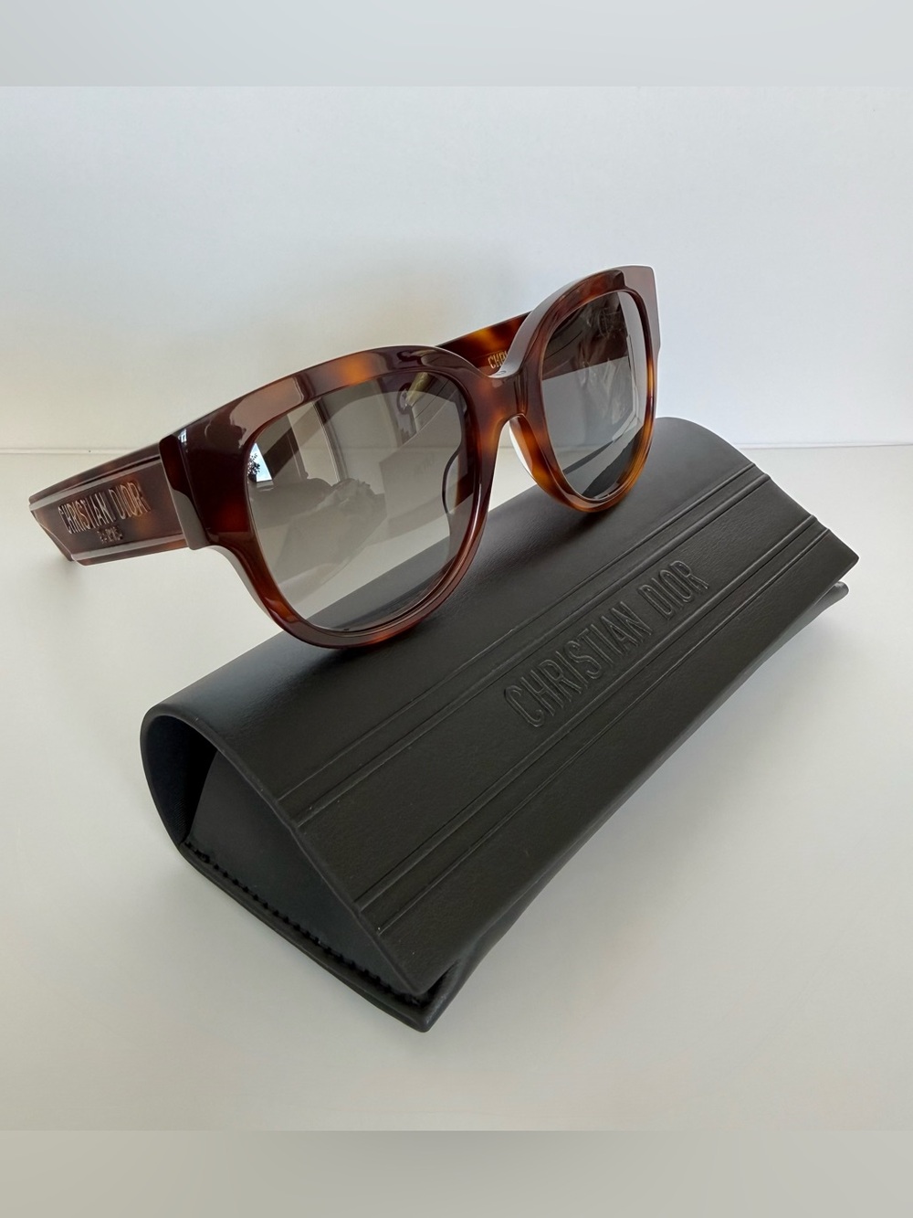 NEW!!! Christian Dior women sunglasses Wildior BU 26A1 Authentic